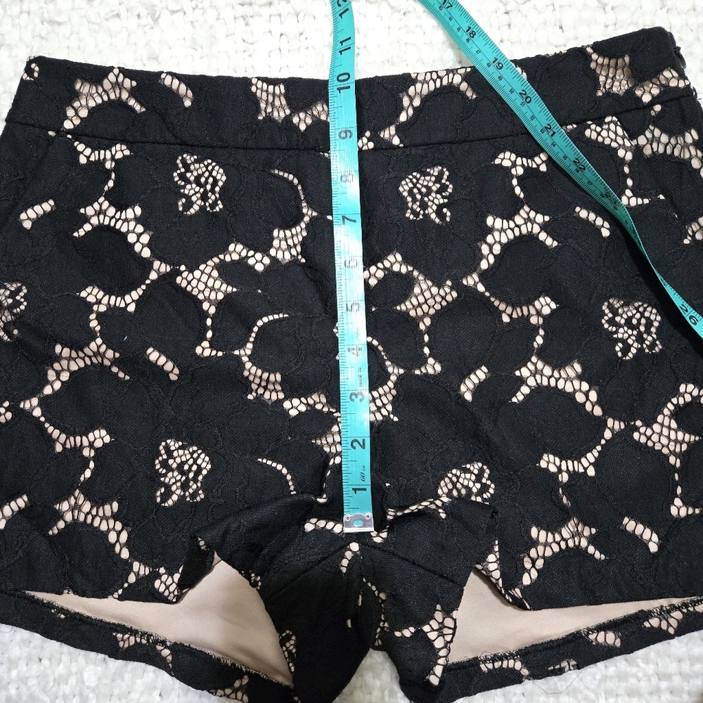 Express Black Lace Shorts Tan Lining High Waist Side Zipper Closure Size 6 - Picture 6 of 10